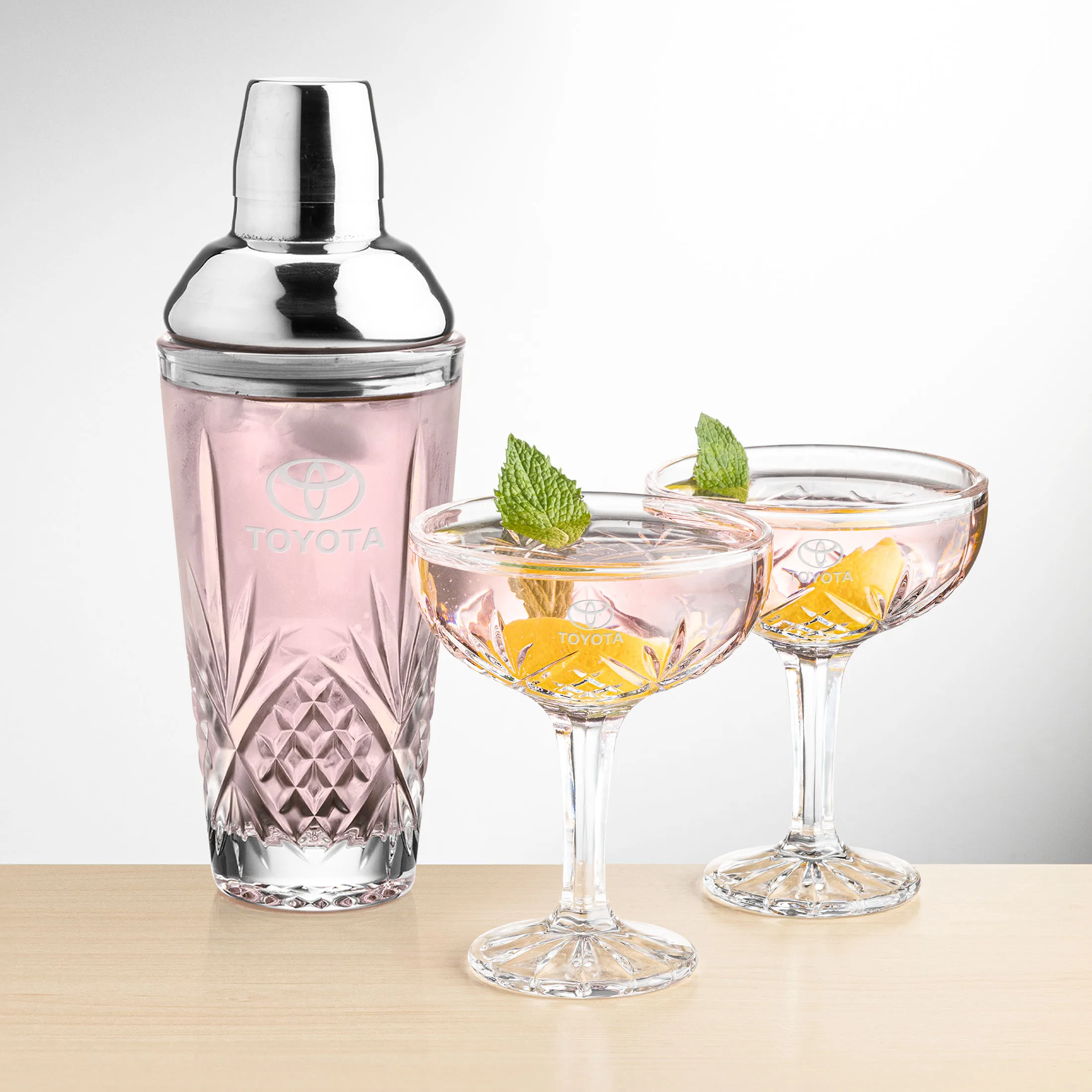 Shaker & 2 Cocktail Coupe