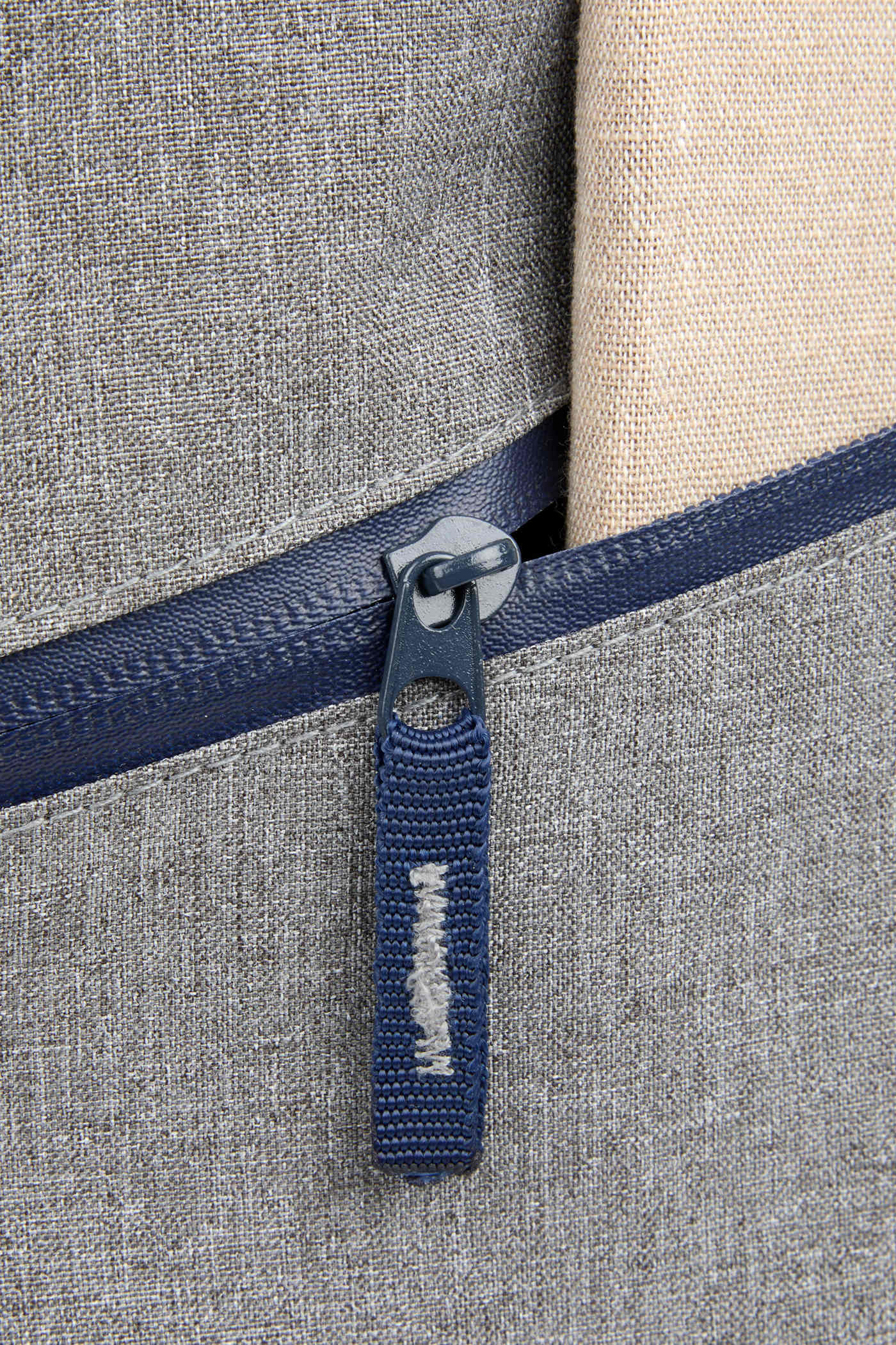 9898-21GYFront
