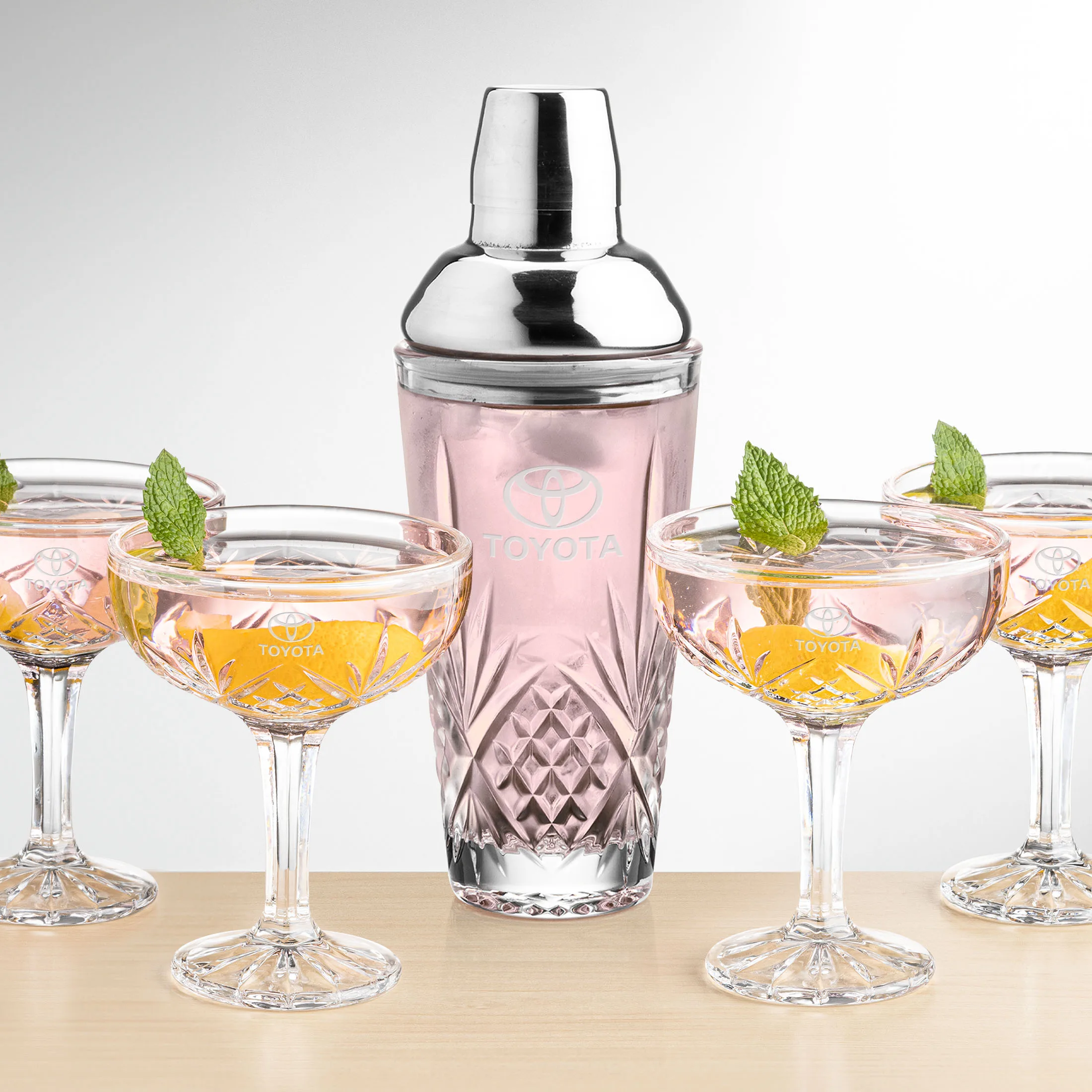 Shaker & 4 Cocktail Coupe