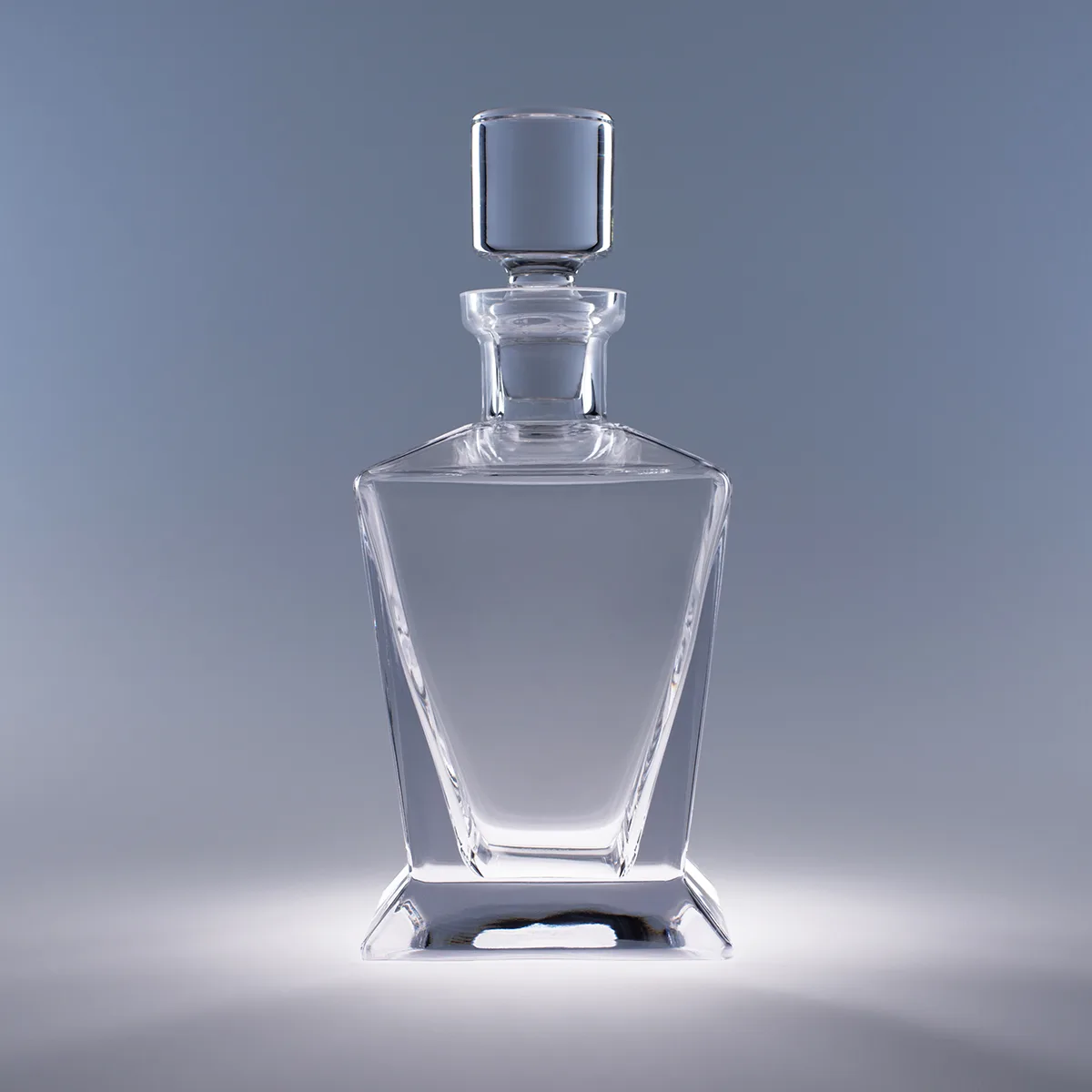 3071 Duke decanter BLANK - front