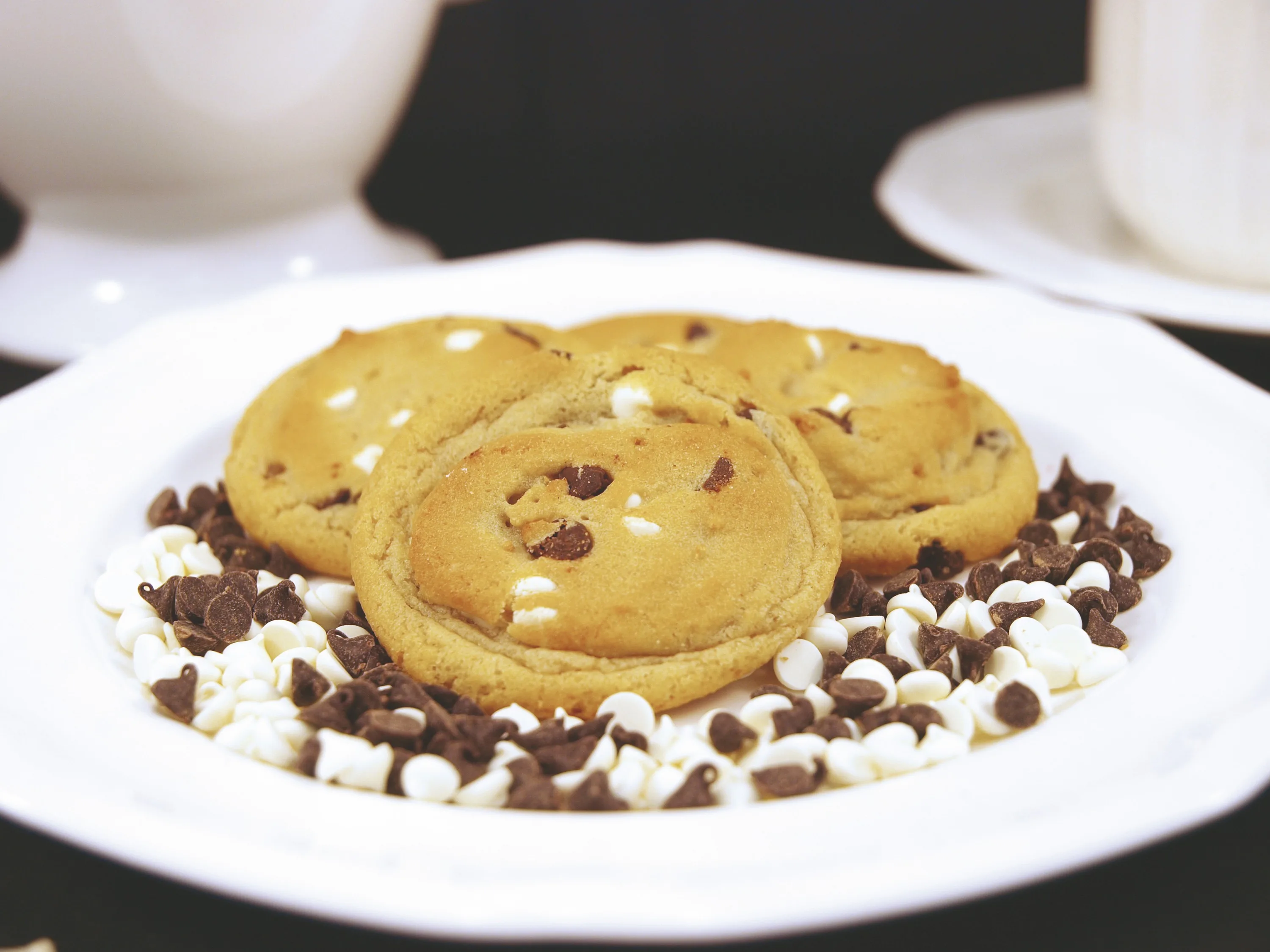 Fresh Beginnings Double Chip Cookie Tin view 2