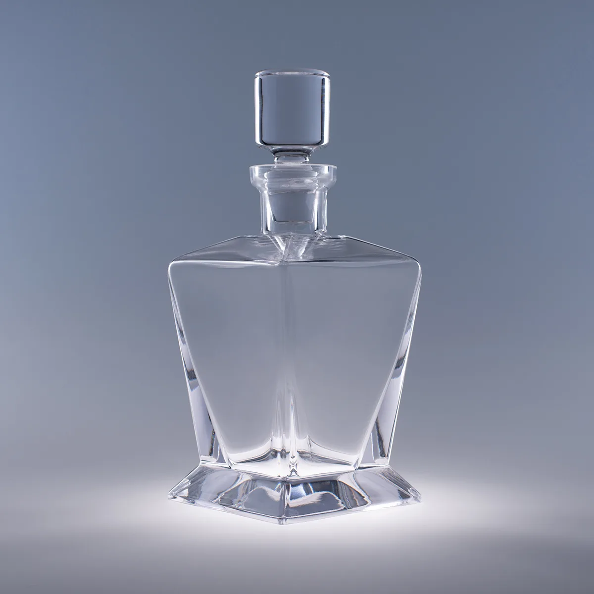3071 Duke decanter BLANK - angle